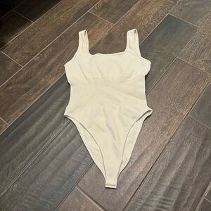 EUC Shapewear Body Suit
